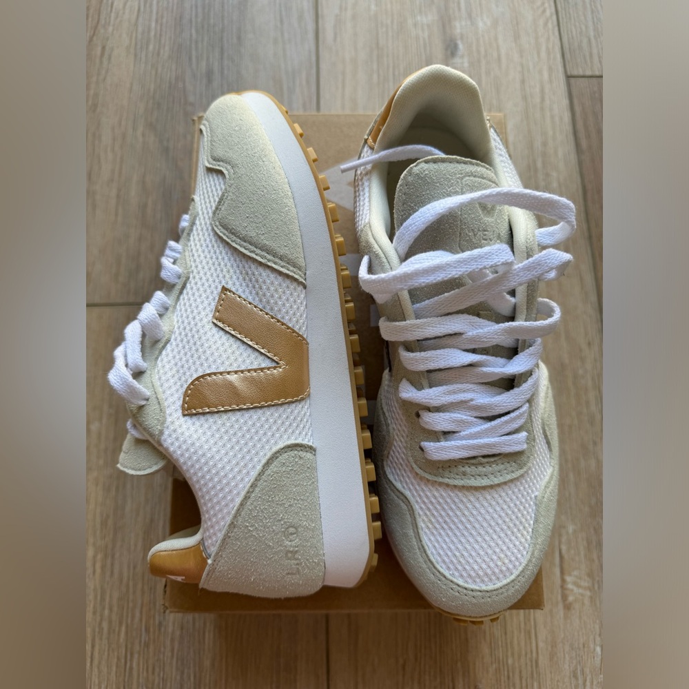 Veja Sneakers